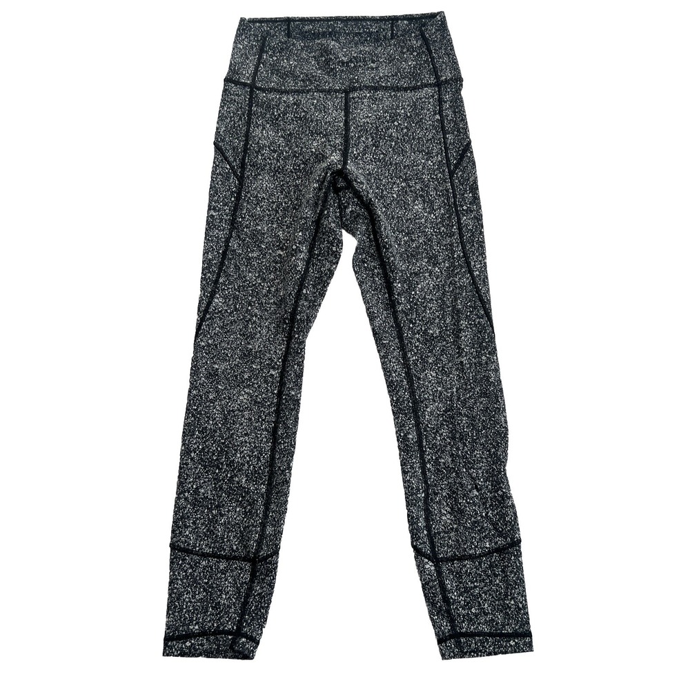 Lululemon In Movement Tight Size 6 25" *Everlux Diffuse Starlight Black Yoga